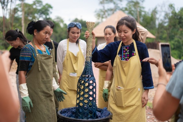 Indigo dyeing training