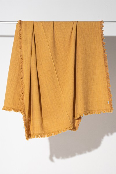 Throw coloured with natural dyes